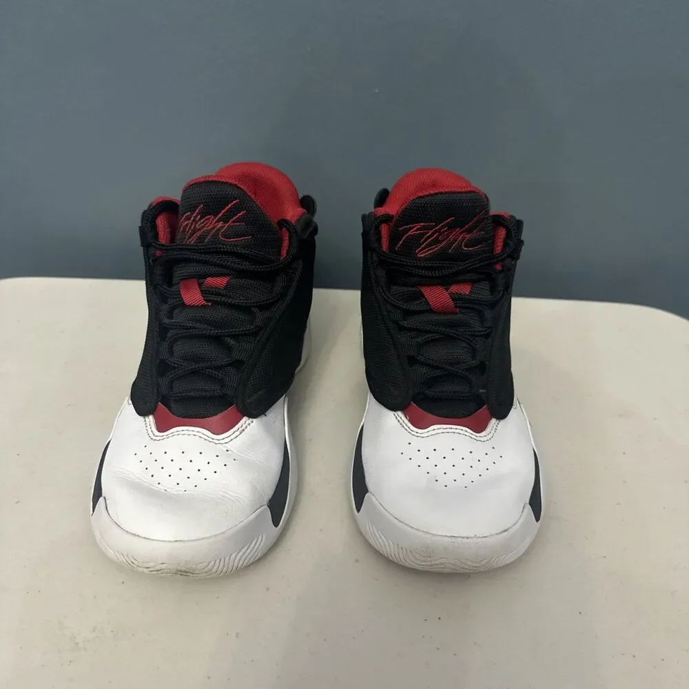 Jordan Max Aura 4 (GS) Youth Shoes black red white DQ8404-061 Sz 3.5Y